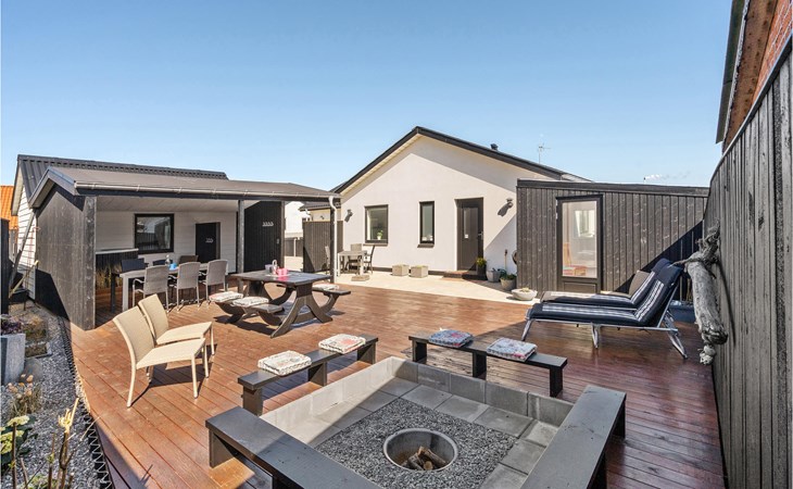 Stunning home in Thyborøn with WiFi 1