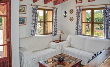 Awesome home in Biniali with WiFi 2