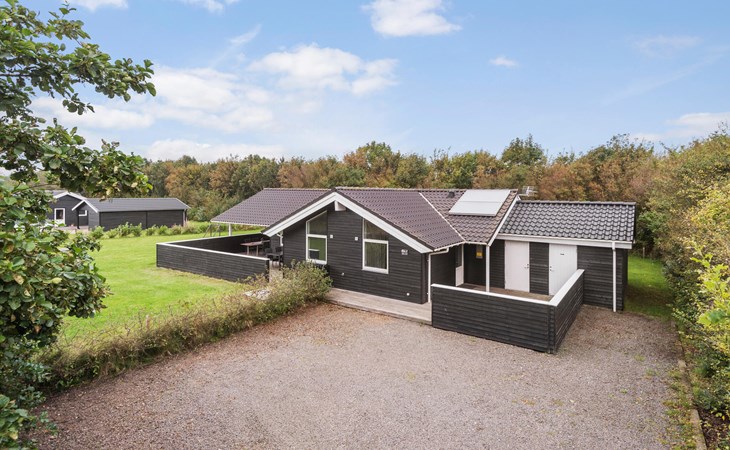 Awesome home in Hemmet with sauna 1