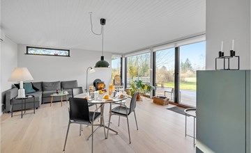 Lovely home in Bogø By with kitchen 3