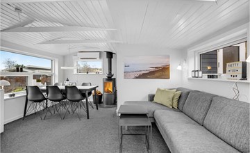 Awesome home in Sjølund with WiFi 3