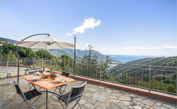 Cozy apartment in Localita´Bracco (GE) 1