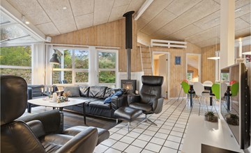 Beautiful home in Glesborg with WiFi 3