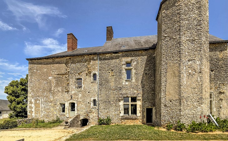 Gorgeous home in Channay-Sur-Lathan with WiFi 1