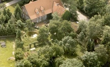 in ehemaliger Dorfschule am Dorfrand 3