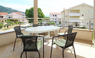 Appartement in Baška mit Terrasse 2