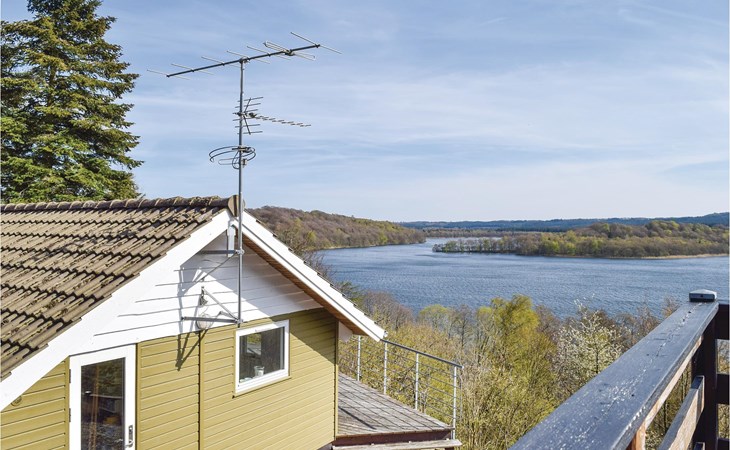 Beautiful home in Silkeborg with WiFi 1
