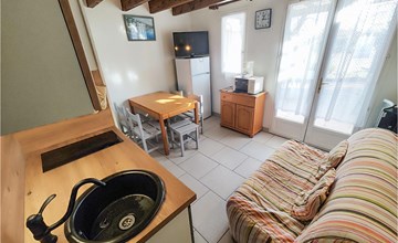 2 bedroom stunning home in Marseillan 2