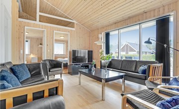 Stunning home in Juelsminde with WiFi 3