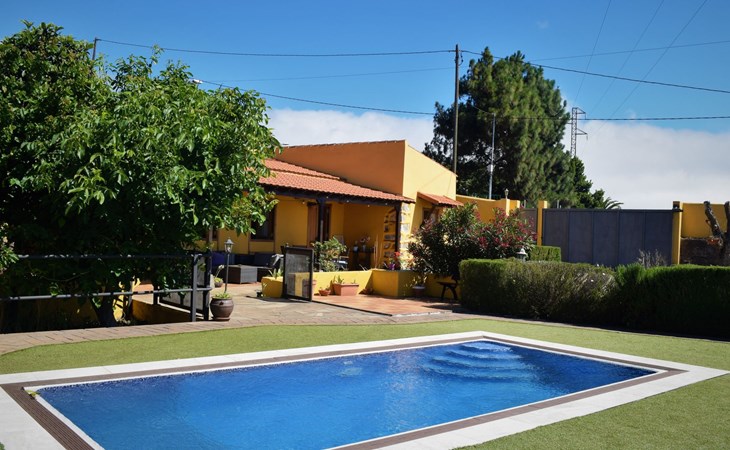 mit Schwimmbad nur für Erwachsene 1