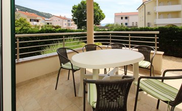 Wohnung in Baška mit Eigener Terrasse 2