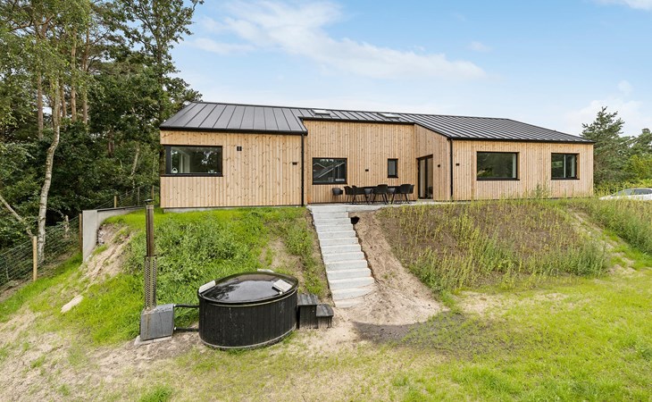 5 bedroom awesome home in Ebeltoft 1