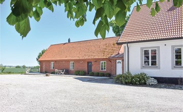 Cozy home in Gärsnäs with WiFi 3