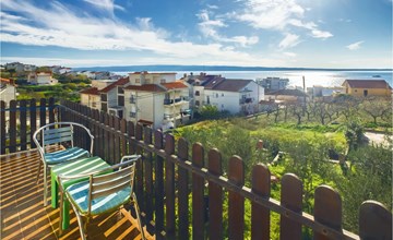 Beautiful apartment in Podstrana 2