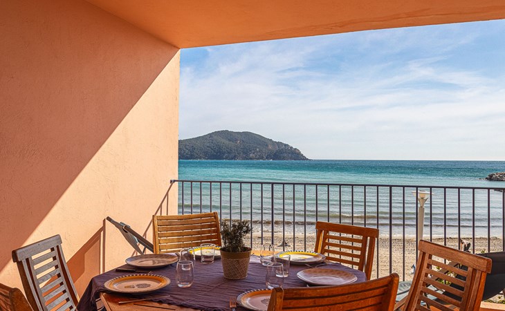 Lecques Bay (SCS102) 1