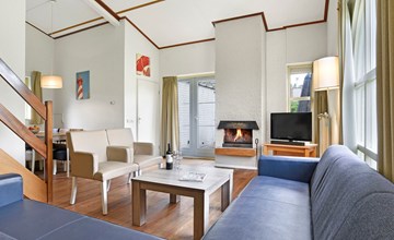 Bungalow 8X 2