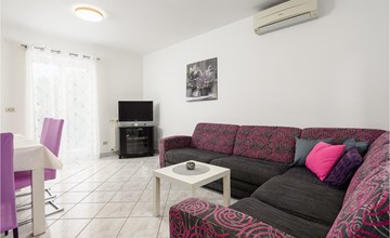 4 bedroom stunning home in Jurani 3