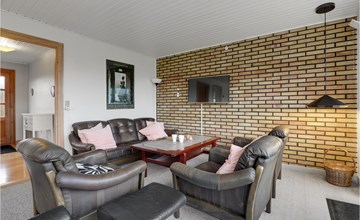 Lovely home in Aakirkeby with WiFi 2