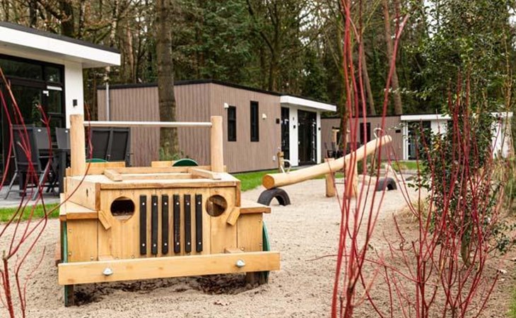 Children's home 5 people 1