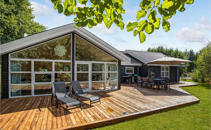 Stunning home in Aakirkeby with WiFi 1
