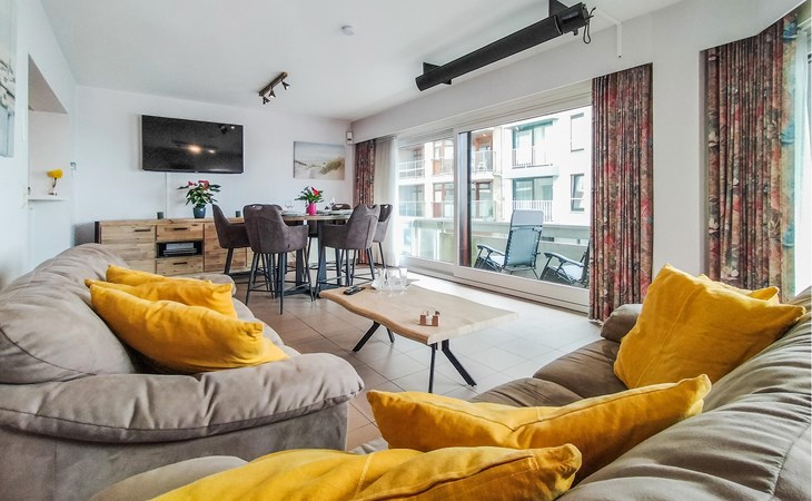 Beach front apartment in Oostende with WiFi 1