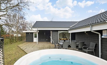 Lovely home in Hadsund with kitchen 2
