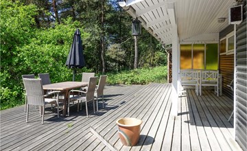 2 bedroom stunning home in Aakirkeby 2