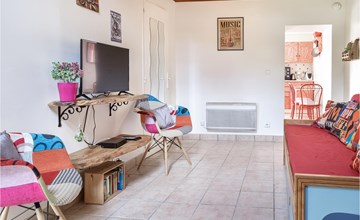 Stunning home in St Avaugourd Des Lande 2