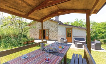 2 bedroom stunning home in Casoli LU 2