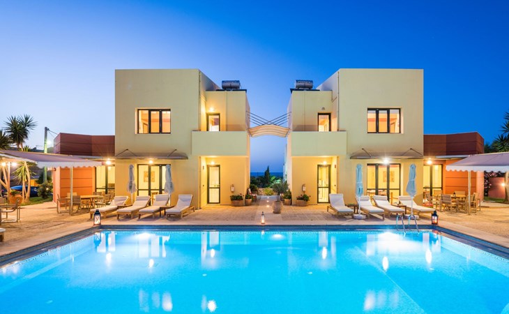 mit gemeinschaftlichem Pool 1