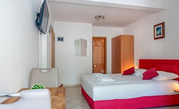 Awesome apartment in Baska Voda with WiFi 3