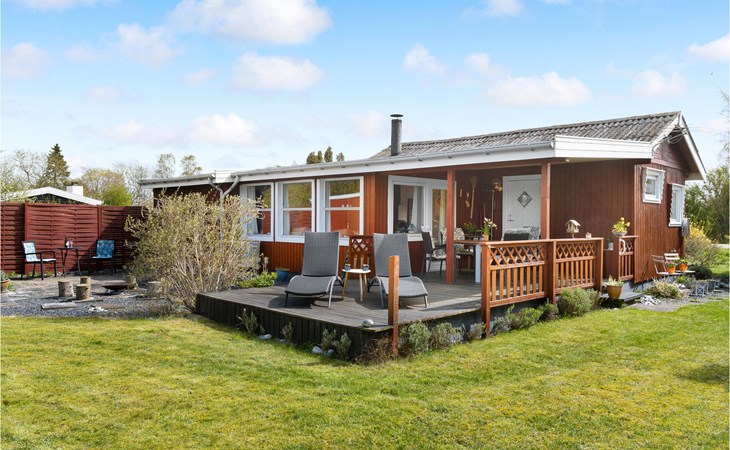 2 bedroom pet friendly home in Stege 1