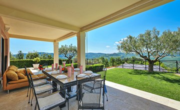 Villa Over the Hilltop 2