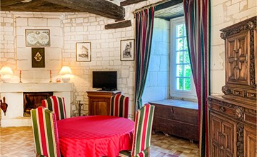 2 bedroom stunning home in Chinon 2