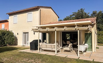Maison avec grande piscine 2
