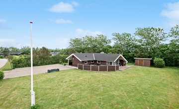 Lovely home in Hemmet with kitchen 2