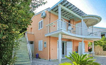 Fantastisch appartement in Lukovo met uitzicht op zee. 2