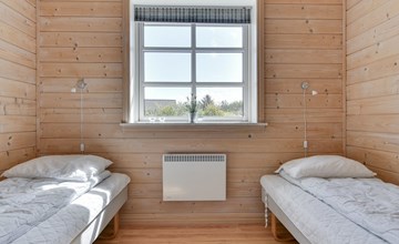 "Fenja" - 500 meter van de inham in West-Jutland 3