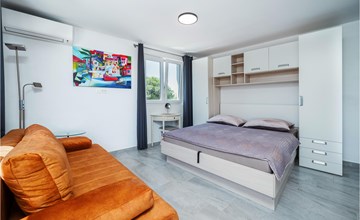 Gorgeous home in Peroj with WiFi 3