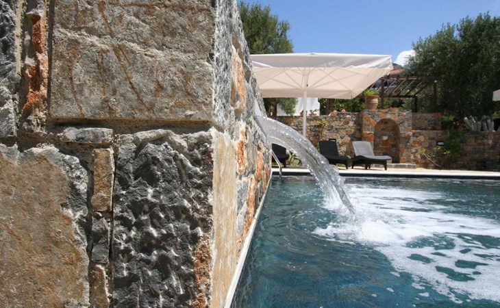 Wohnung mit Pool im Blumenparadies 1