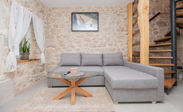 Cozy home in Vinjani Donji 3