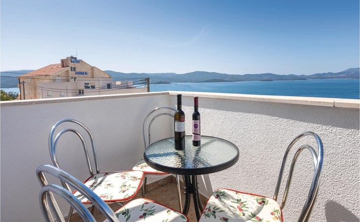 2 bedroom lovely apartment in Komarna 1