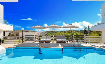 Pnoe Beachside Studio 2