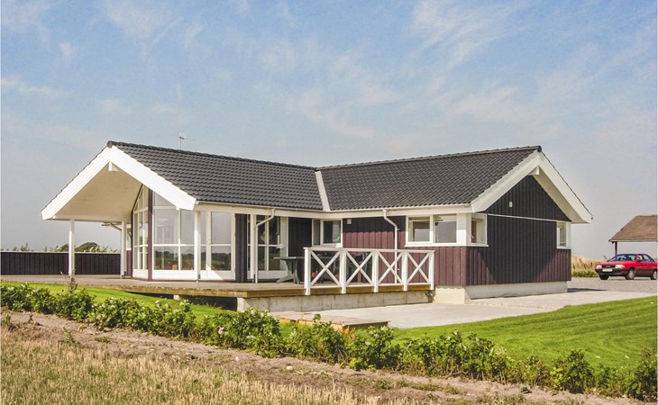 4 bedroom awesome home in Karby 1