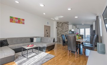 3 bedroom stunning home in Poljica 3