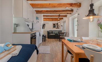 Beautiful apartment in Novi Vinodolski 2