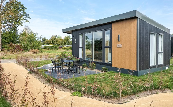 Nice home in Scherpenisse 1