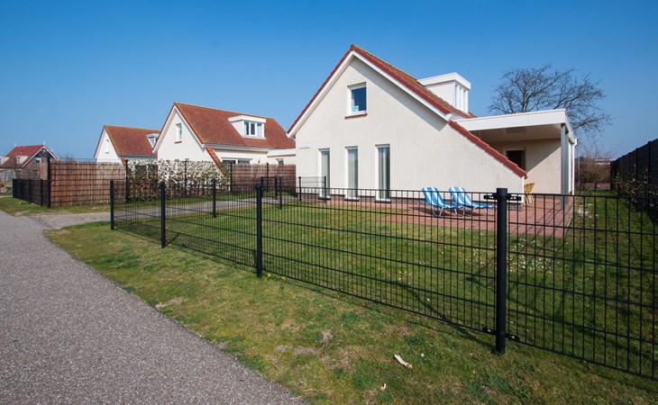 Horizon 84 groot familiehuis met tuin dichtbij Noordzeestrand 1