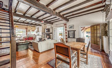 4 bedroom stunning home in Escos 3