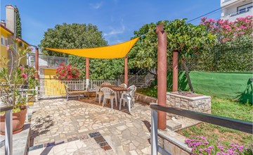 Pet friendly apartment in Crikvenica 2